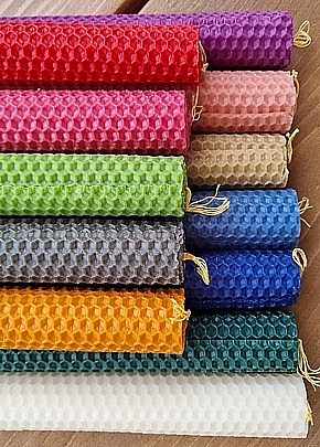 C.3052, Copy_Handmade candle made from natural beeswax